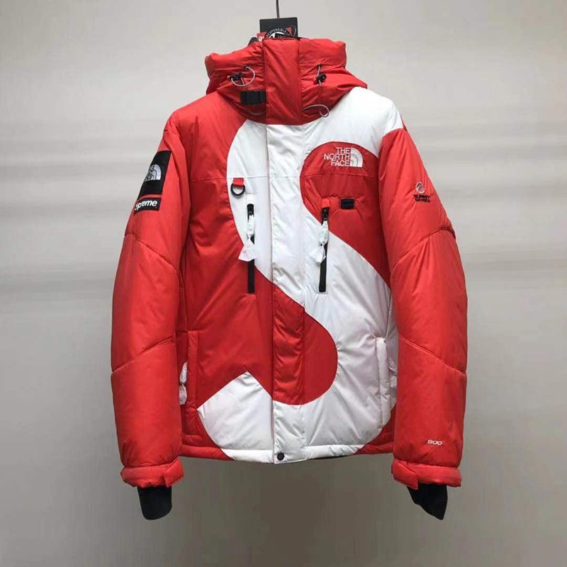 争奪戦 シュプリーム×ノースフェイス 偽物 s logo ヒマラヤン レッド 限定コラボ超激レア! shp43136